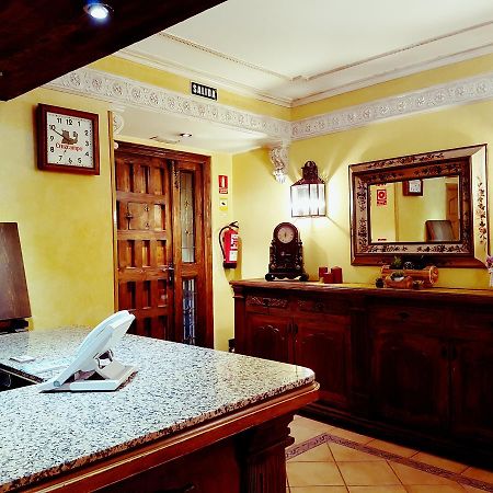 Hostal Maria Ronda Madrid Buitenkant foto