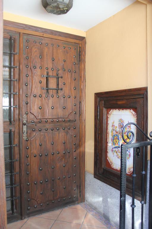 Hostal Maria Ronda Madrid Buitenkant foto